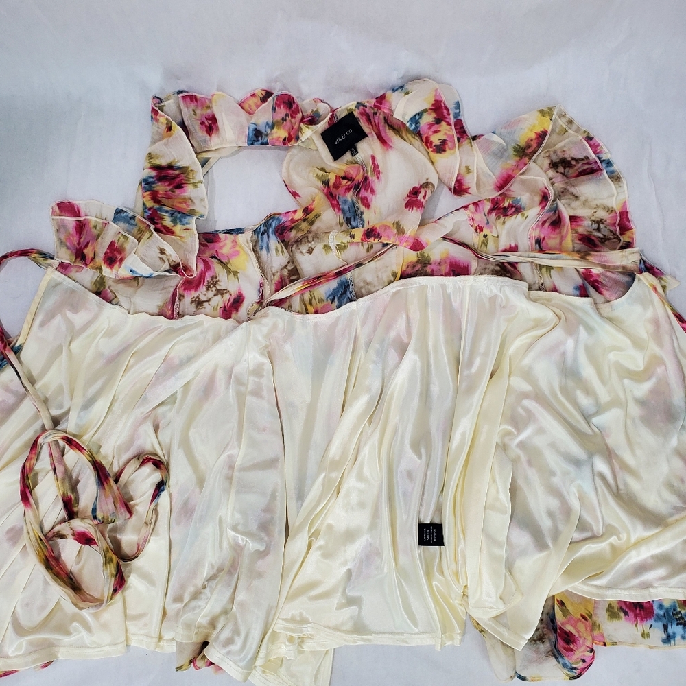 ARK & Co. 60% Silk Floral Feminine Real Wrap Dress in Small - Picture 13 of 15